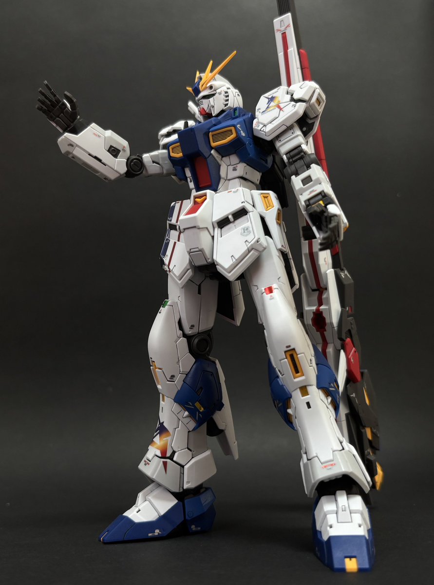 GN010sbbb's tweet photo. RG　福岡νガンダム

完成しました！

親父からの福岡土産です

 #ガンプラ 
 #νガンダム 
 #福岡νガンダム https://t.co/hyxK3Fjvt0