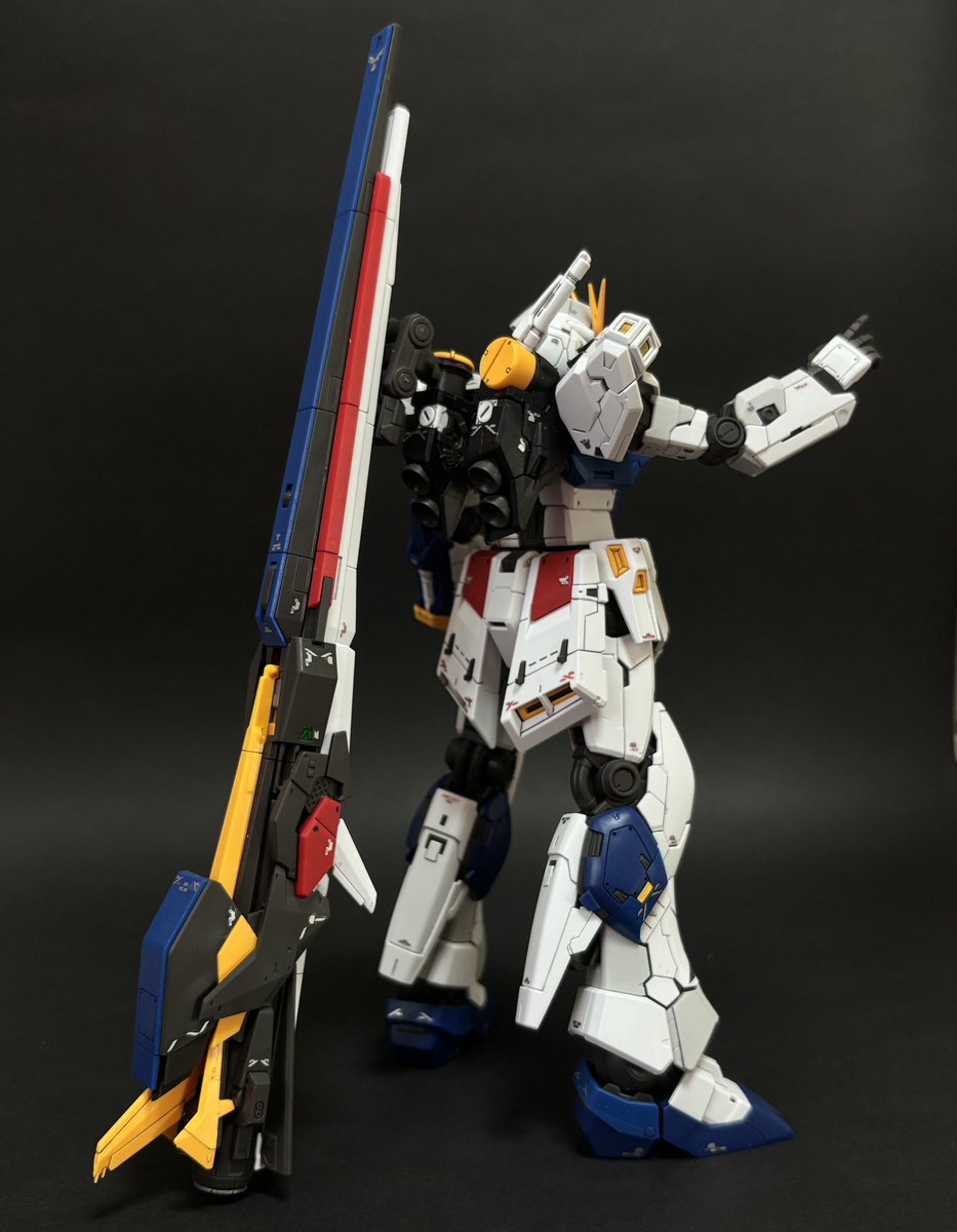 GN010sbbb's tweet photo. 福岡νガンダムと言えばこのポーズなので、これで飾る前提で

これ以上の写真はありません()

久しぶりの完成品でした

 #ガンプラ 
 #νガンダム 
 #福岡νガンダム https://t.co/Lz4j6fZDHh