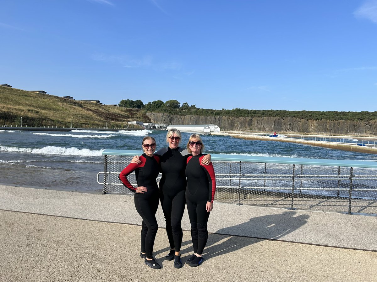 fraochisle's tweet photo. @lostshoresurf  fantastic day! 🏄‍♀️🌊🏄‍♀️ https://t.co/hNuZYEDdcs