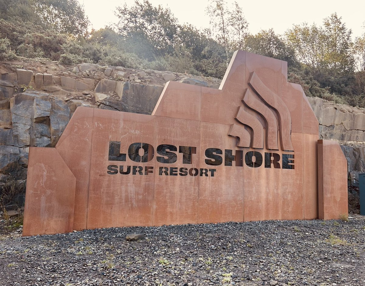 fraochisle's tweet photo. @lostshoresurf  fantastic day! 🏄‍♀️🌊🏄‍♀️ https://t.co/hNuZYEDdcs
