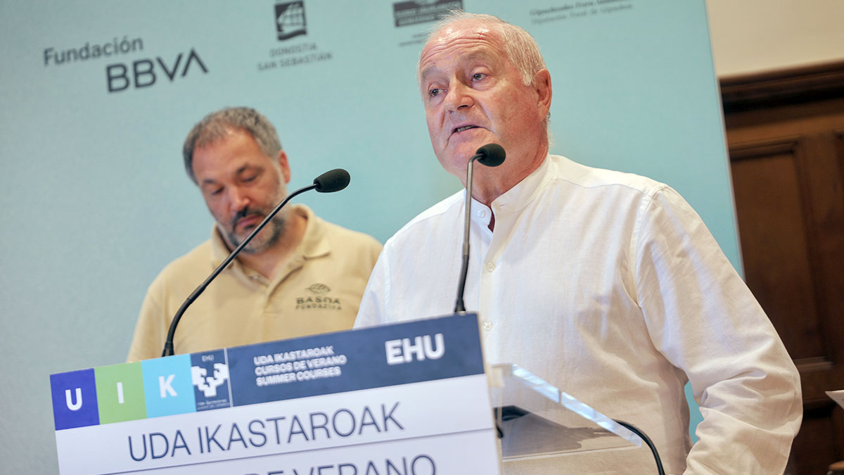 USSE_Forest's tweet photo. ¡Comienza el curso de verano @uik_eus "Incendios forestales. Cómo afrontarlos II" de #USSE y @Basoa_F en Donostia. Gran asistencia, mucho interés y especialistas de gran nivel. Hoy vamos a aprender mucho sobre el impacto del fuego y cómo hacerle frente. https://t.co/IOz3eVW5ET