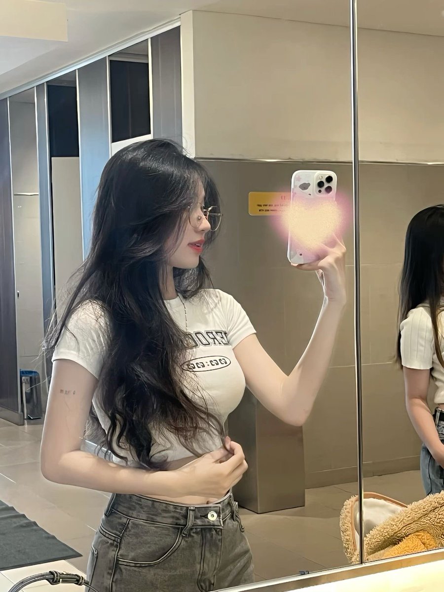 flrovs's tweet photo. ในวันที่เธอเหงา ให้คิดถึงเรา🤭 #อุบล https://t.co/DY2nn5lCiX