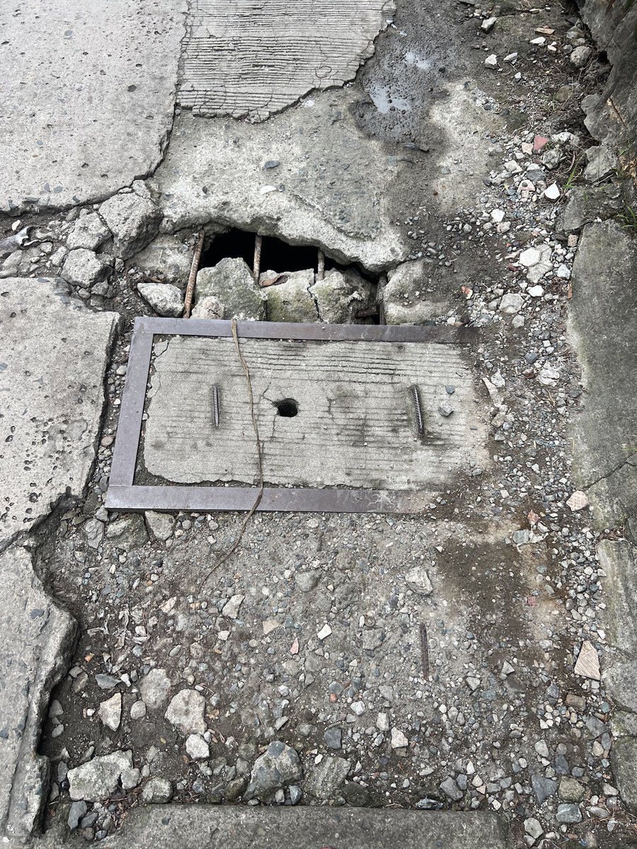 PackingCube's tweet photo. @valenzuelacity Salamat sa maagap na aksyon, @valenzuelacity. Nakita ko na gawa na yung 2 sira na nireport ko.

Maraming drainage pa ang sira na kailangan ng aksyon. https://t.co/19wp5pUmz1
