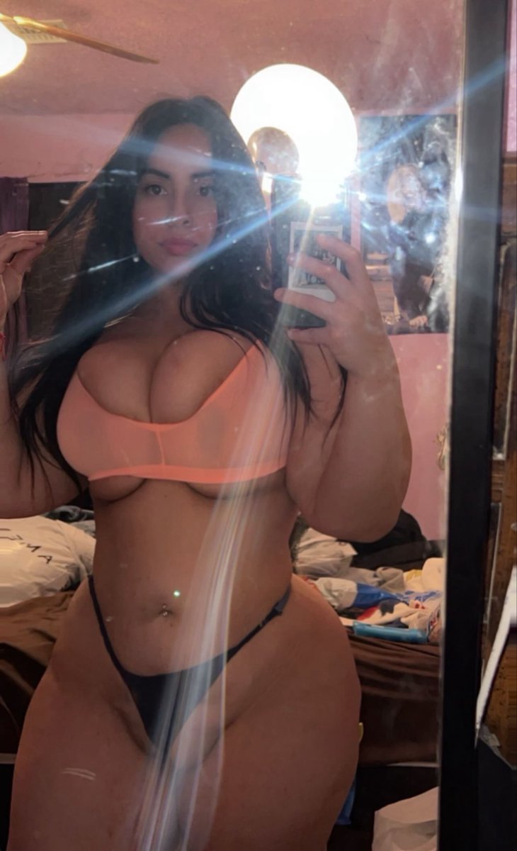 Rogerhhf9's tweet photo. What would you do to her #pussy #latina #candid #thick https://t.co/IAS6M1GieR