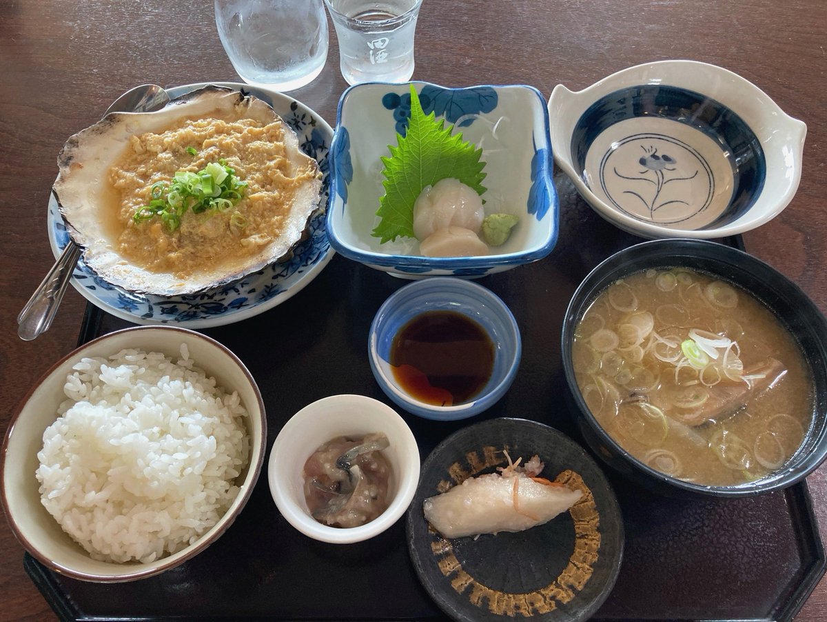 lick_g1970's tweet photo. パンと麺類を拒否生活は無理だぞ https://t.co/iU2KJ2jhrz