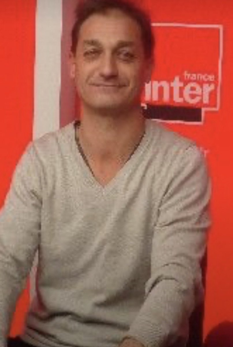 Bruno_Attal_'s tweet photo. Charles Sapin fait plus parler de lui pour son arrivée à @franceinter que le journaliste Jean-Philippe Desbordes condamné à 20 ans de prison pour 700 viols avec torture et actes barbarie sur ses filles.
Il travaillait pour @radiofrance @franceinfo @canardenchaine @Charlie_Hebdo_ @ARTEfr @FranceTV