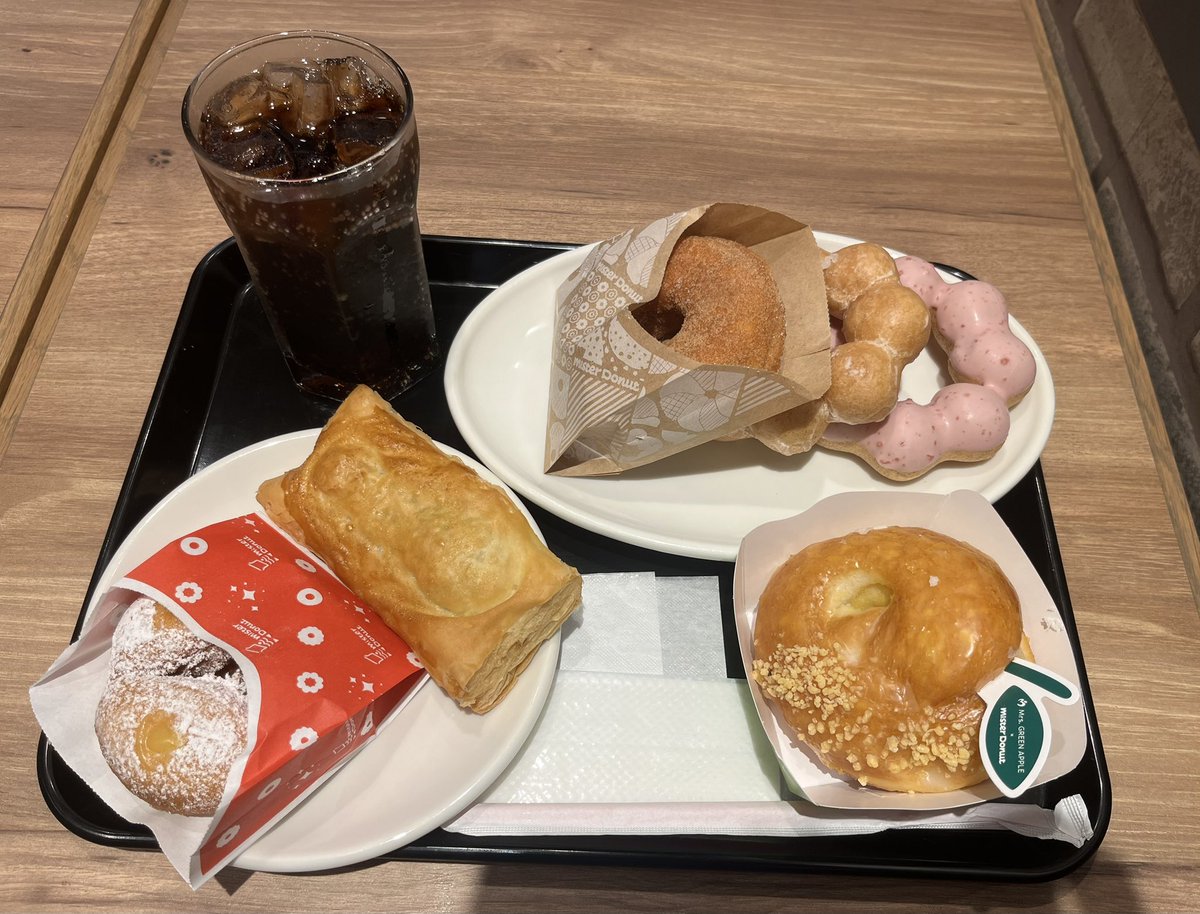 mnsandayo's tweet photo. ミスド久々行ったけど最高だった https://t.co/rsSjrkTcsD