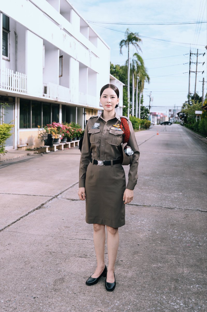 Puinoonwrsr's tweet photo. โต๊ะทำงานมีไว้เคลียร์คดี ส่วนพื้นที่ข้าง ๆ หมวดมีไว้ให้เธอ เด้ออออ 😎🚔

#ข่มขลังตอนที่2
#ปุยนุ่นวรางค์ศิริ
#Puinoonwrsr
#khomklhangtheseries https://t.co/UhSkuJFP5A