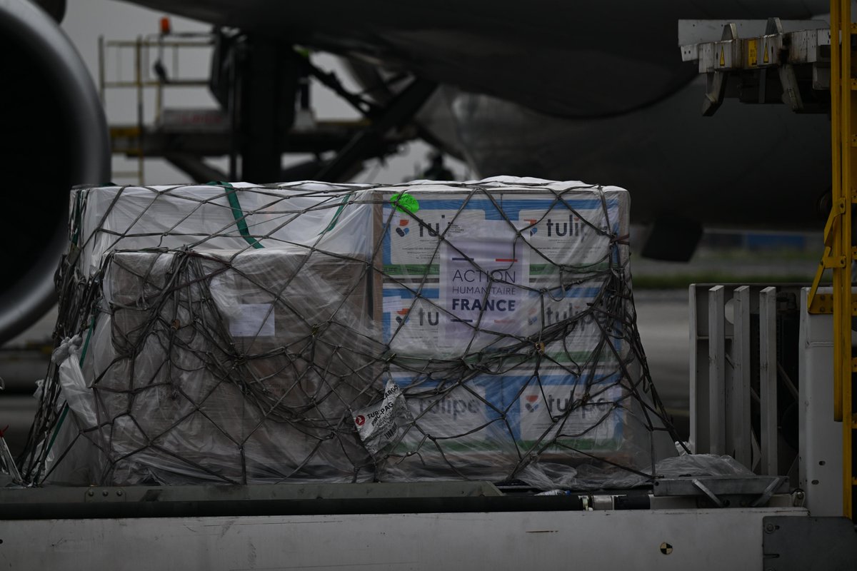 FranceInNepal's tweet photo. 🤝 France stands in solidarity with Nepal. Following the devastating Aug 26 floods, 🇫🇷 Amb-designate Françoise Puig-Inza handed over emergency humanitarian aid to Minister @MahabirPun &amp; @NDRRMA_Nepal to support affected communities. Press release: https://t.co/8Lmh3yIi2d https://t.co/5y5jMBW9Tn