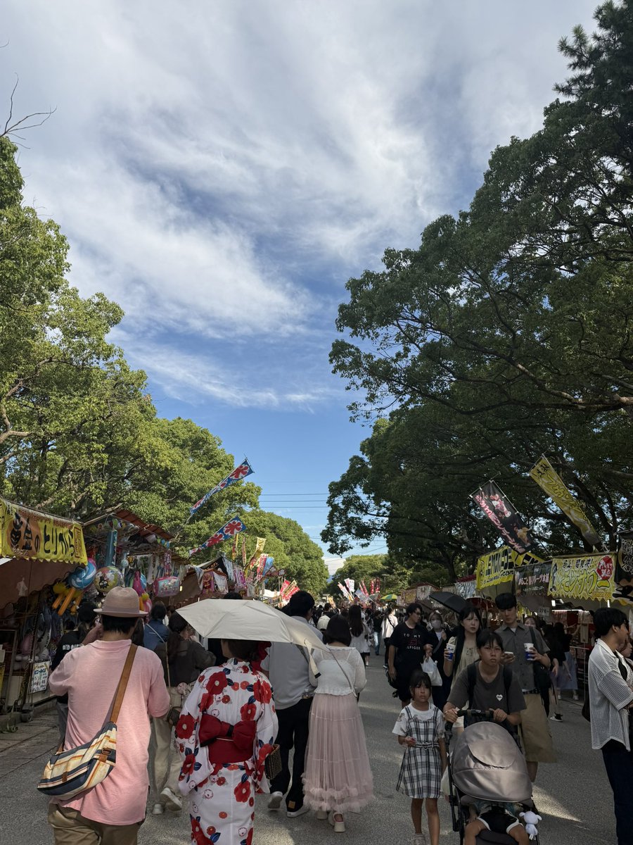 choyabai's tweet photo. 筥崎宮の放生会🍗⛩️ https://t.co/OPCCxho6EP
