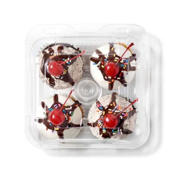 Lylylimia's tweet photo. Guys look at the sundae cupcakes from Publix https://t.co/v1fGWi4txW
