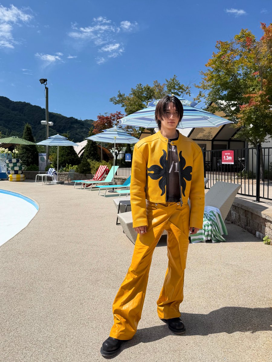 SHINee's tweet photo. 한 걸음?. 

#MINHO #민호
#Makeithot #MINHO_Makeithot
#SHINee #샤이니 https://t.co/gHd1yu1Nkg