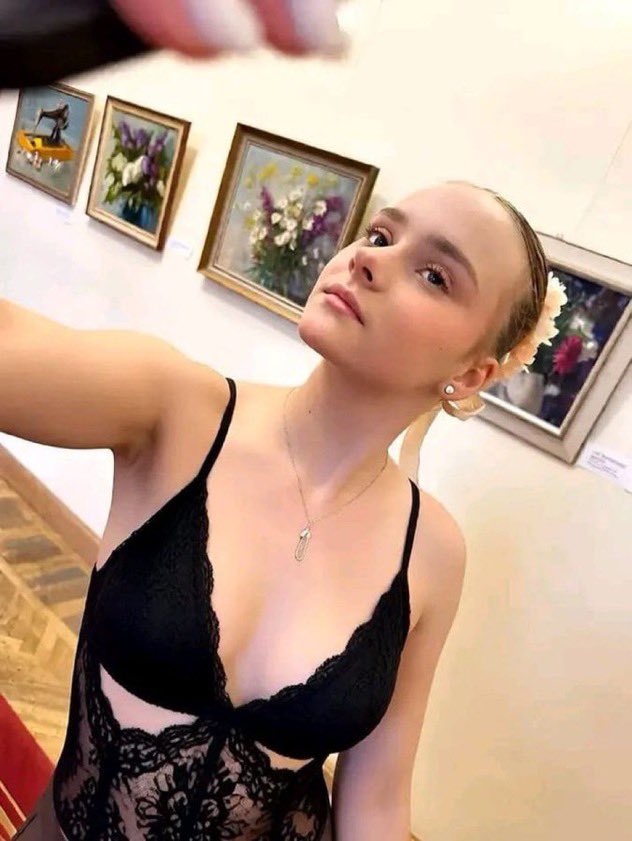 ValeriaNegv8's tweet photo. @ValeriaNeg3cda 
New channel just create click the link 🔗 below to join my telegram channel for more nasty content 💦

https://t.co/RcEZhjAvJE

https://t.co/RcEZhjAvJE https://t.co/dEfBw2E2hf