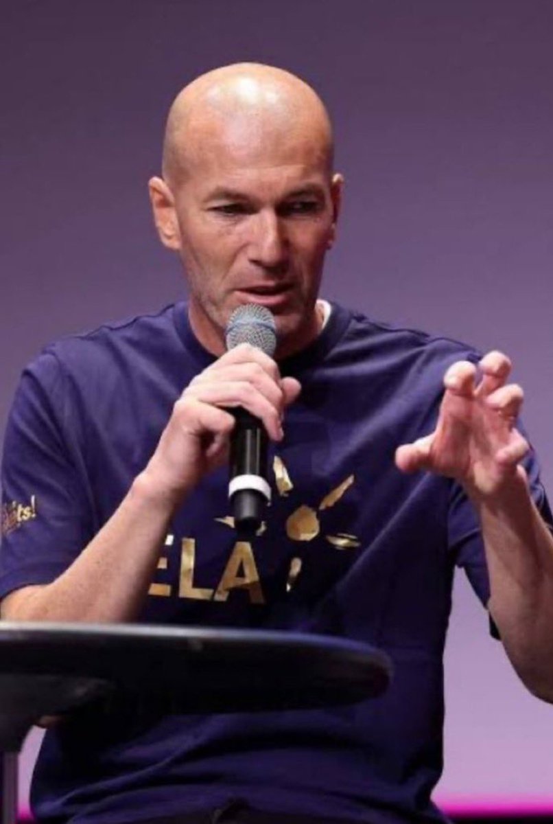 tomisinfcb's tweet photo. 🚨 Zinedine Zidane on Dembele's Feud with Mbappe over the comments he made about him:

🗣️Zidane:“I have always loved Kylian as a player, and he is from my country, but this time he crossed a line.

You and Ousmane play for the same national team. You don’t publicly diminish your own teammate just to prove you are the best.

Confidence is important, but arrogance is different. Ousmane earned his recognition through his performances. Kylian should respect that.

You can fight for the Ballon d’Or without disrespecting someone wearing the same French shirt. The Ballon d’Or is won on the pitch, This screams jealousy”