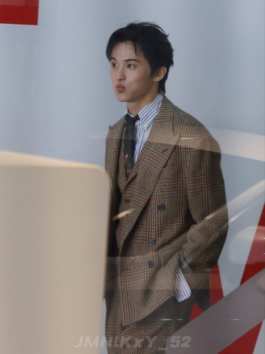 sugaringMK's tweet photo. 마크 오늘 진짜 솔직히 너무 잘생겼는데…
볼 뻘게짐🫪🫣 https://t.co/xdJOabeg38