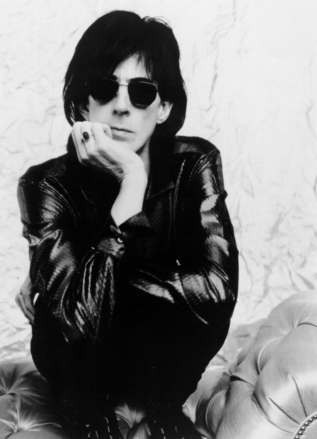 SoundBites_Rock's tweet photo. Sparing a thought for RIC OCASEK, who we lost 7 years ago today, aged 75 ๐๏ธ
A little bit of magic pulls me through ๐ถโจ
https://t.co/ae0xCy7b8qโฆ
#RicOcasek #TheCars #newwave #poprock #rock #rememberingRicOcasek @thecarsband https://t.co/9FrT76vS8V