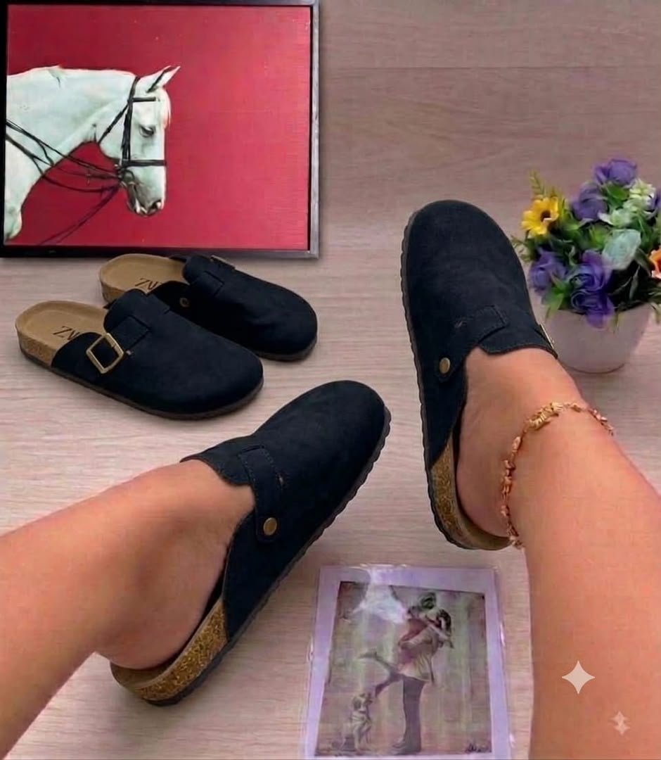 Adetotz's tweet photo. Birkenstock slides
Size: 37-44
N30,000 https://t.co/7xWTyIKdWZ