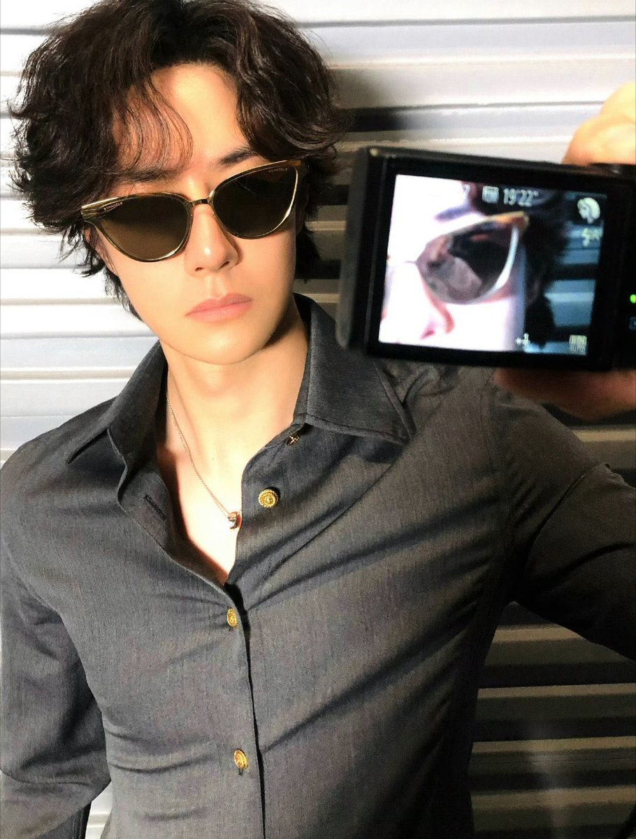 XZhanbaobao's tweet photo. เห็นรูปจากคุณตากล้อง Oliverjune แต่ละเซ็ตสามารถถ่ายทอดความเป็นวอปผ่านรูปภาพได้เริ่ดที่สุด

“กาลเวลาเดินทางมาถึงบทที่ 12  แต่ไฟในตัวของเด็กหนุ่มคนนี้ยังคงร้อนแรงไม่มีเปลี่ยน เขาเปล่งประกายเจิดจรัสอยู่บนเวที ตกผลึกประสบการณ์อยู่บนหน้าจอ และพุ่งทะยานไล่ตามสายลมอยู่บนสนามแข่ง” https://t.co/VfRd1IqqNy