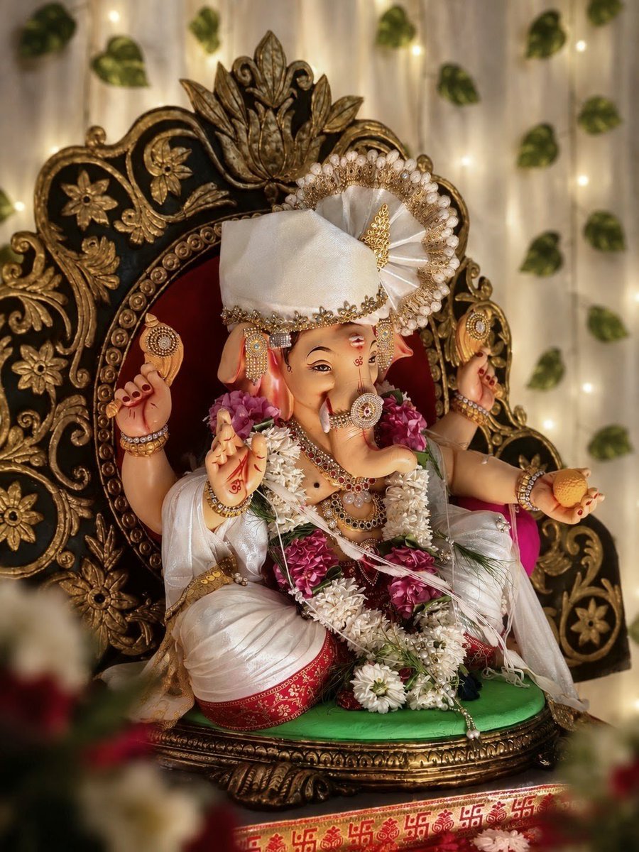 aaryadhage10's tweet photo. Ganesh chaturthi was a blast at LPU 🙌🙏🔥. Didn't expect the Mumbaikar feeling Here 😂 https://t.co/wIS5sosnPW