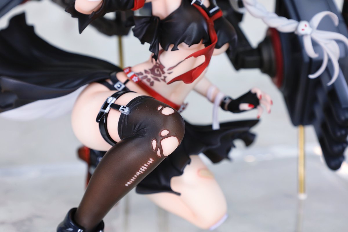 DarkWizardKK's tweet photo. 夕��META的色样涂好了！
涂装:煌月玖璃
会在今年wf上海售卖
#azurlane https://t.co/2w1Lkk9Uyl