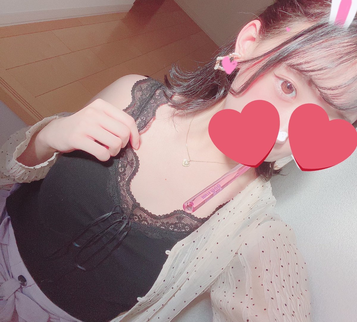 KepeKape's tweet photo. 本人さんから💕💕
@hsvivei
きい　21歳  160cm💕
ブライダル勤務
アンダーが細くてFカップもあるみたい💕💕
#オナペ #オナペ晒し #おなペ #おなペ晒し https://t.co/E6KNtAxF8G