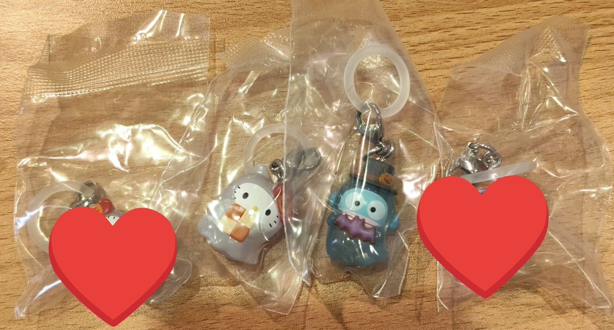 nemui__s2_'s tweet photo. サンリオキャラクターズ 　ディズニー  めじるしアクセサリー Halloween ハロウィン　交換

譲:ハロウィンキティ、ハンギョドン ツムツム全種
求:画像2枚目

横浜市内、都内手渡し希望郵送可
お気軽にリプ、dmよろしくお願いします https://t.co/RFzOdLYVFu