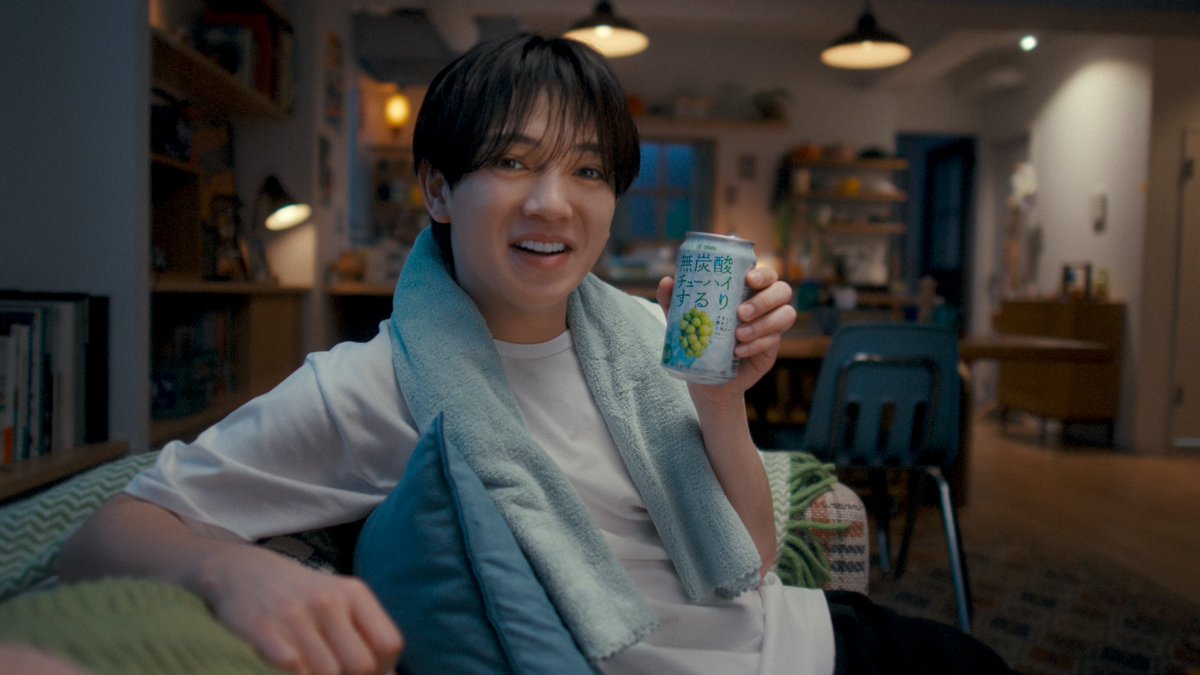 sururi_TaKaRa's tweet photo. ／
　渋谷ビジョンで、横型CM放映します💚🩷
＼
9月22日～9月28日の7日間、
宮近海斗さん出演のWEB CM
「やっと帰ってきた」篇と
「いいこと教えてあげる」篇が
渋谷三千里跡地の大ビジョンに流れます😆🙌

-------------
※画像はイメージです。
※通行中の方の妨げになる行為はお控えください。
※ビジョン設置ビルオーナーや施設への
　直接のお問い合わせはご遠慮ください。
※広告の撮影は、周囲の状況に配慮をお願いいたします。
※放映スケジュールは予告なく変更となる可能性がございます。
-------------
#無炭酸チューハイするり #するりでチアーズ #宮近海斗