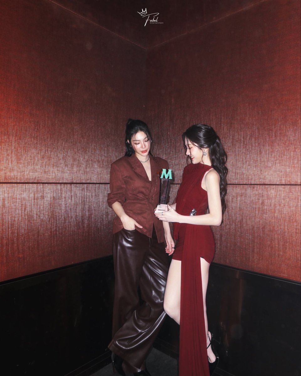 FFabel_Ent's tweet photo. A night to celebrate, a moment to keep. ✨

FAYEATOM X MCHOICE26
#MintAwards2026xFayeAtom
#FayeAtom #FayePeraya #AtomPariya
#FabelEntertainment https://t.co/xEbUQ8iLHD