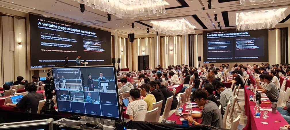 offbyoneconf's tweet photo. @PicassoLay, @TheDog0402, @hzshang15 &amp; Yinyi Wu,  brought their research to #OB12026 “Splitting the AI Brain:Discovering V8 Sandbox Bypasses with Multi-Agent Collaboration.”
@PicassoLay @TheDog0402 delivered the impressive deep-dive! Go Dawn Security Lab, https://t.co/fhQdwpxTME! https://t.co/flSB3aY56V