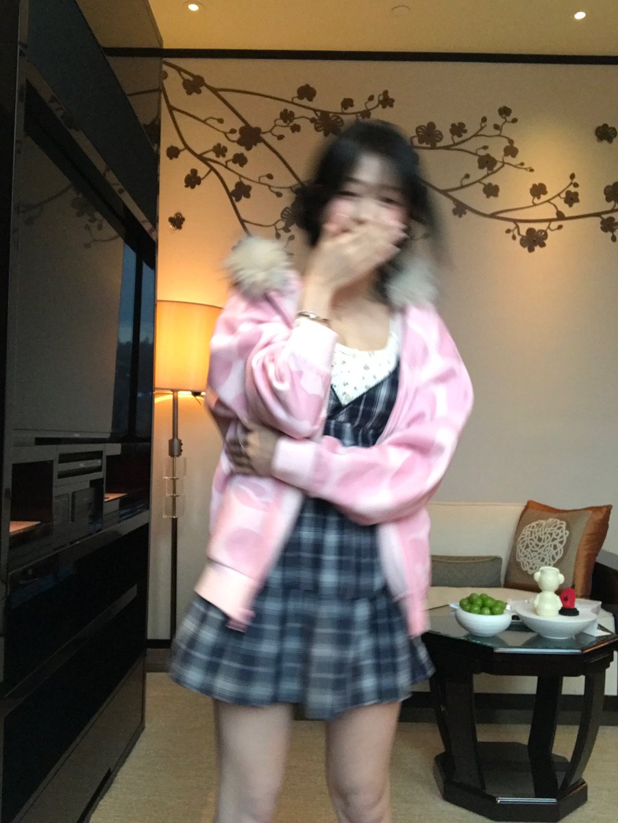 ahyeoniie's tweet photo. its all about pink !

#AHYEON #아현 #郑雅贤 #アヒョン
#BABYMONSTER #베이비몬스타 https://t.co/HMYhlyYJvc