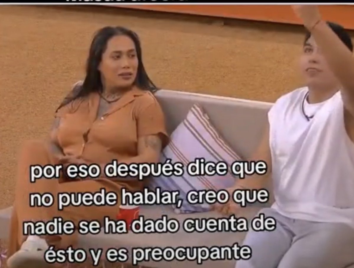 HayliE29501's tweet photo. @OopsItsLiv @LaVillanaFBK Karina si la agarró https://t.co/m1UcxpAmkW