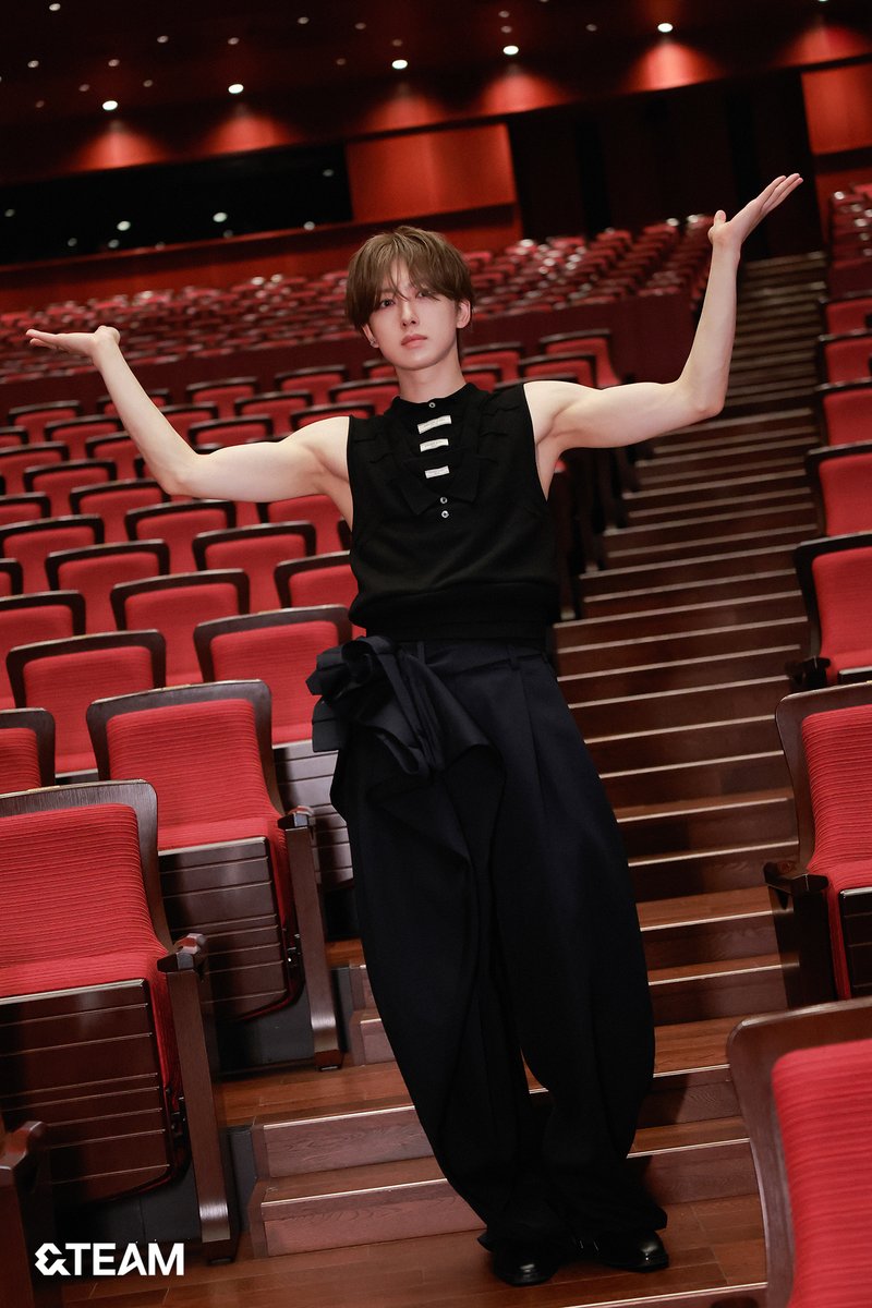 andTEAMofficial's tweet photo. 'Mark on Me' MV Shoot Behind Photo

#andTEAM #앤팀 #FUMA #후마
#MarkonMe #andTEAM_MarkonMe https://t.co/NP5103wXwP