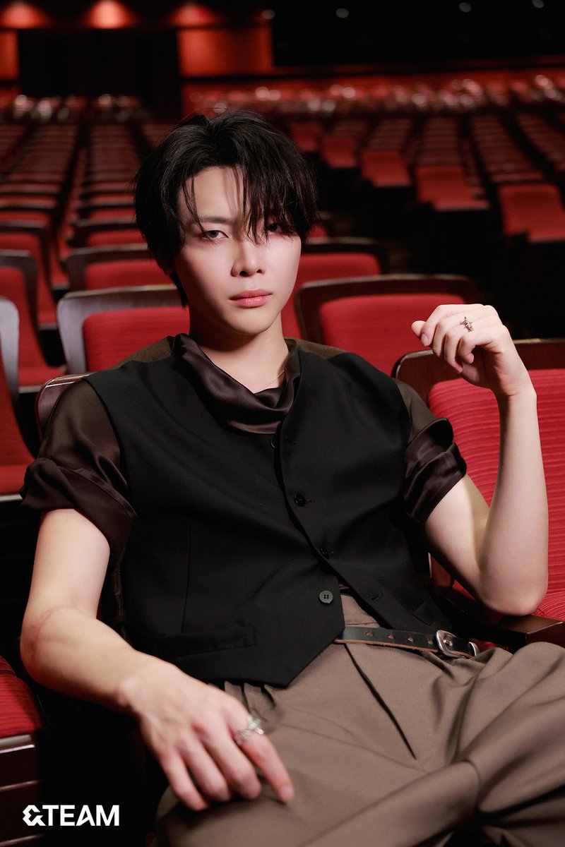 andTEAMofficial's tweet photo. 'Mark on Me' MV Shoot Behind Photo

#andTEAM #앤팀 #NICHOLAS #니콜라스
#MarkonMe #andTEAM_MarkonMe https://t.co/KJJsnfJubE