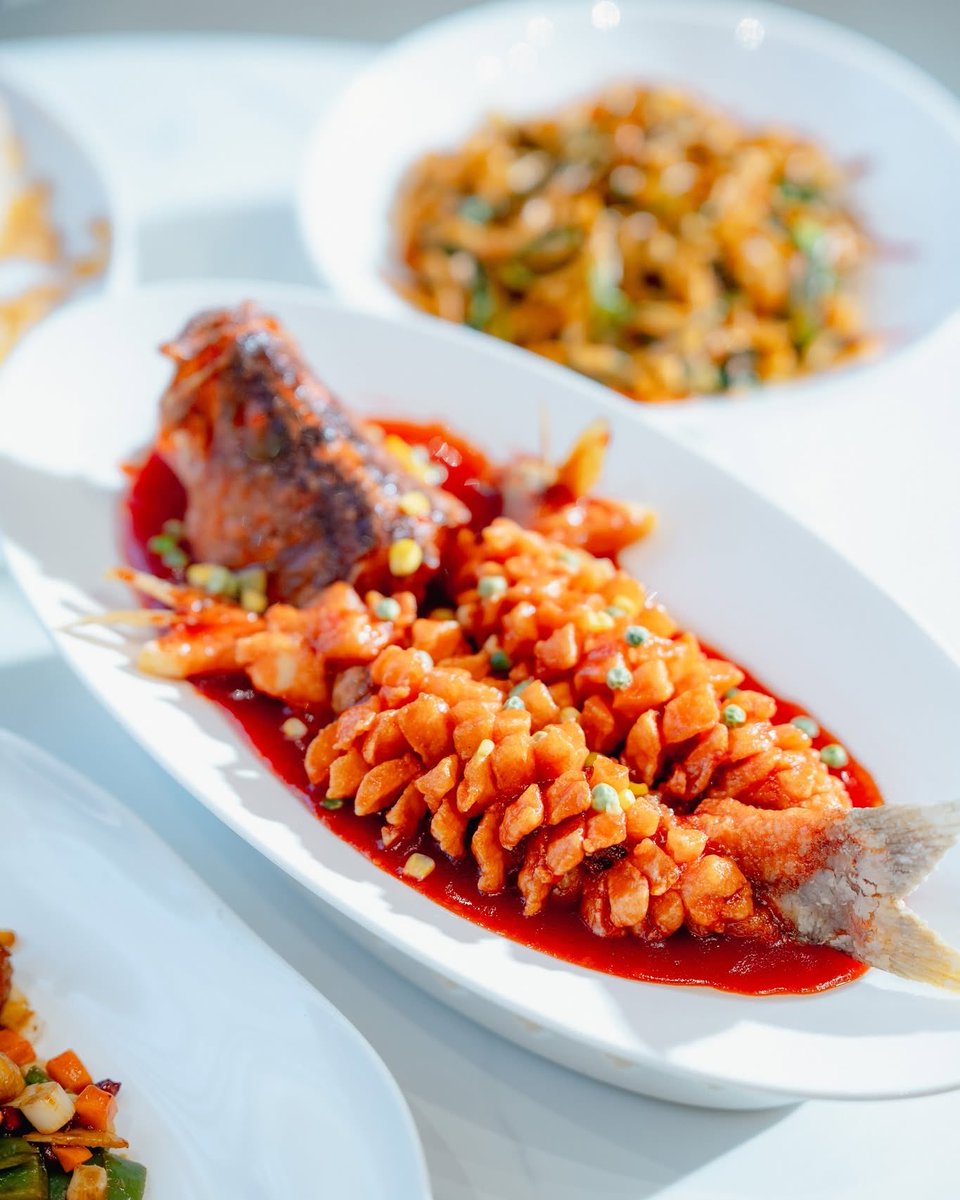 Ariranguganda's tweet photo. Crispy on the outside, flaky and tender on the inside, now serving at Arirang hotel.

#fishfry #chinesefood #foodietiktok #kampala https://t.co/B02uLFivfM