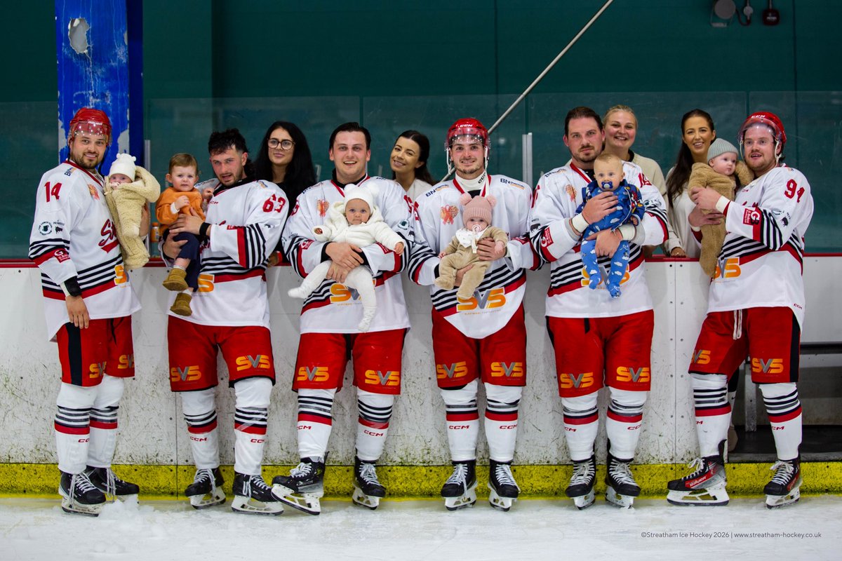 StreathamHockey's tweet photo. Introducing our newest Streatham recruits!
#dadsclub #hockeyfamily #nextgen #icehockey #hockey https://t.co/U35Twn6dM2