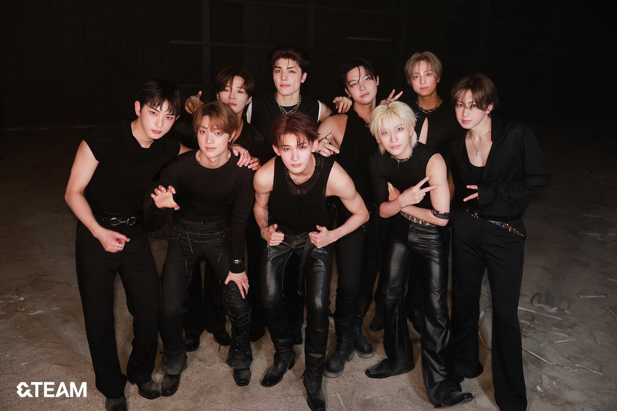 andTEAMofficial's tweet photo. 'Mark on Me' MV Shoot Behind Photo

#andTEAM #앤팀
#MarkonMe #andTEAM_MarkonMe https://t.co/kODUgism0L