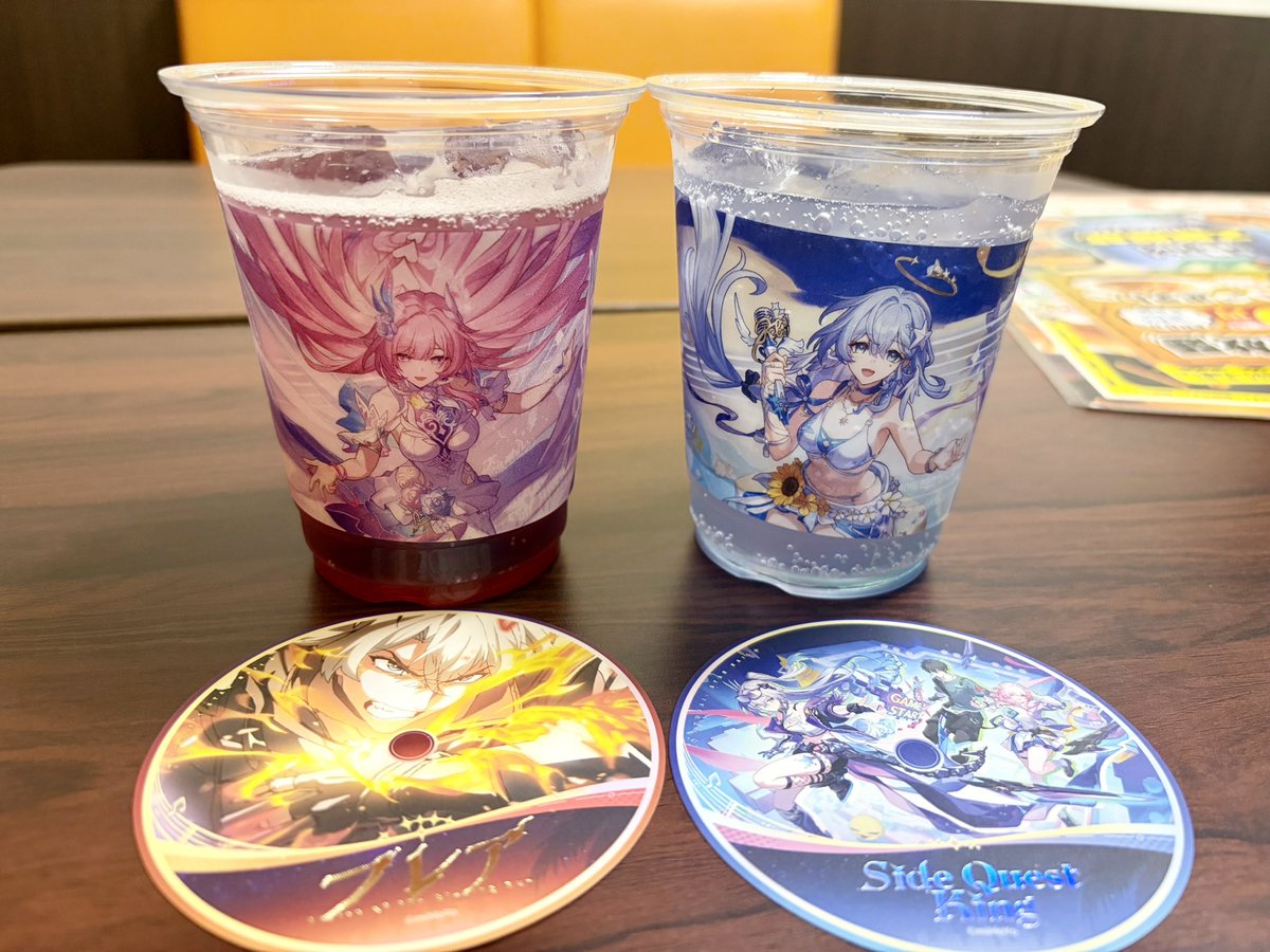 Lilith_0304's tweet photo. まねきねことスタレのコラボ✨️
わたしはもちろんロビンちゃんのドリンクにしました🕊️
親友もわたしに合わせてコラボドリンク頼んでくれました！味が美味しそう＆ピンクで可愛いということでキュレネを選んだそうです💖 https://t.co/17WcKb1OF5