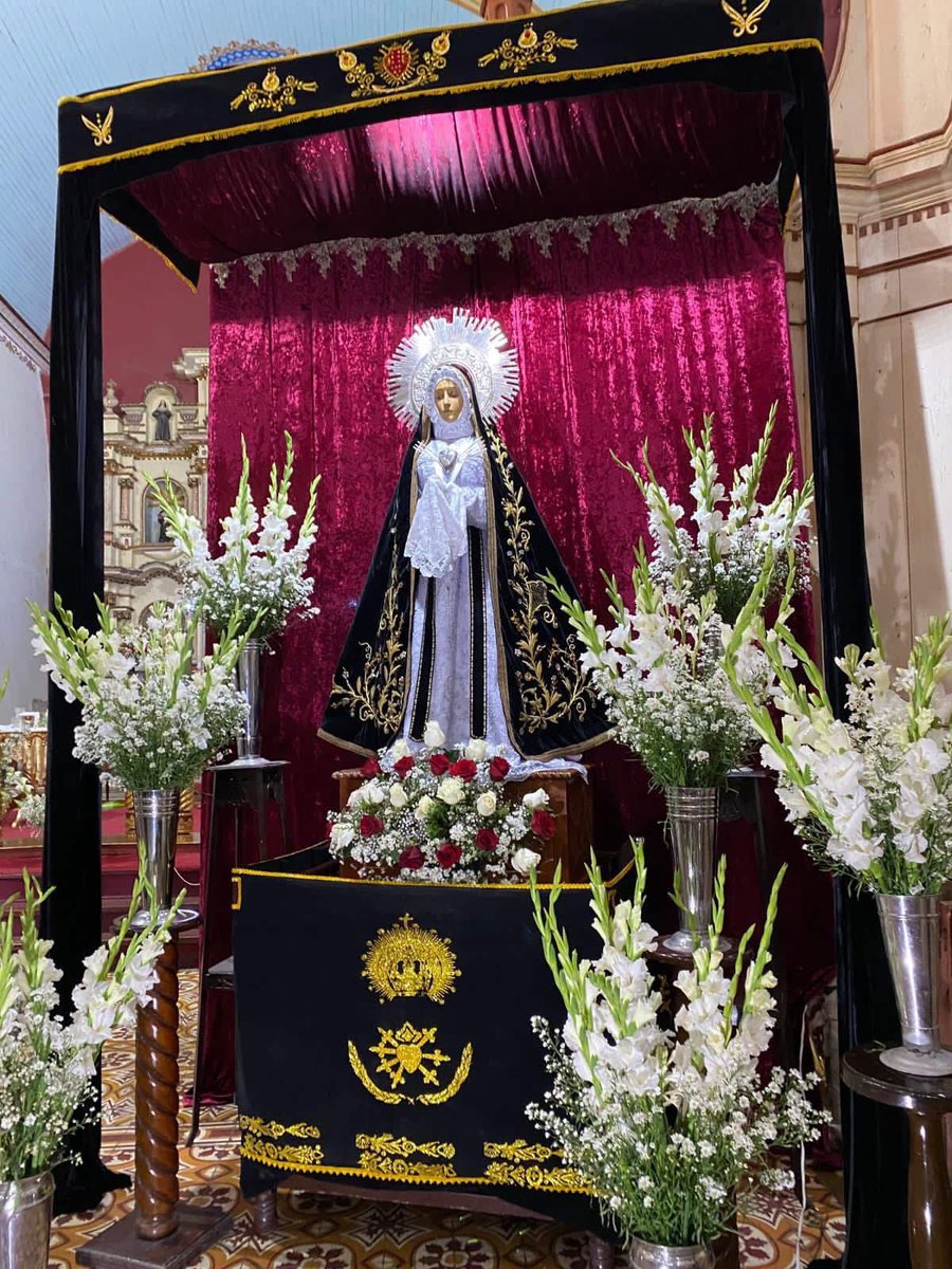 MarlinEstrella2's tweet photo. Madre amantísima, Virgen de los Dolores, que con tu inmenso sufrimiento acompañaste a tu Hijo en la cruz, míranos con compasión. Ayúdanos a sobrellevar nuestras propias penas y aflicciones con la valentía y el amor que tú nos enseñaste. Concédenos la gracia de amar a Dios en todo, y de confiar en Él con fe inquebrantable.
Buenos días!