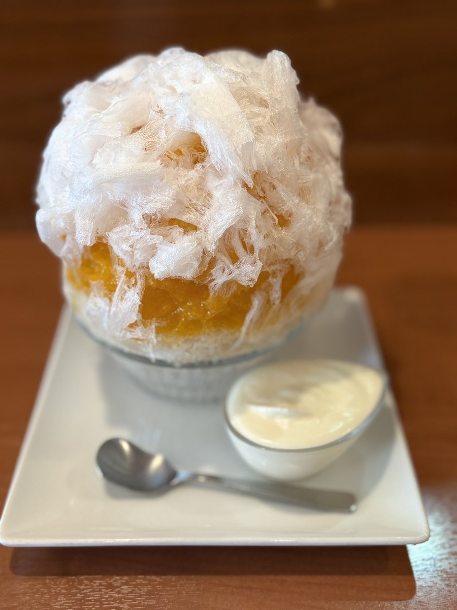 chige361's tweet photo. あんず和三盆にホイップ、すいかに杏仁豆腐、酒粕みるく https://t.co/y9lNo0c6B0