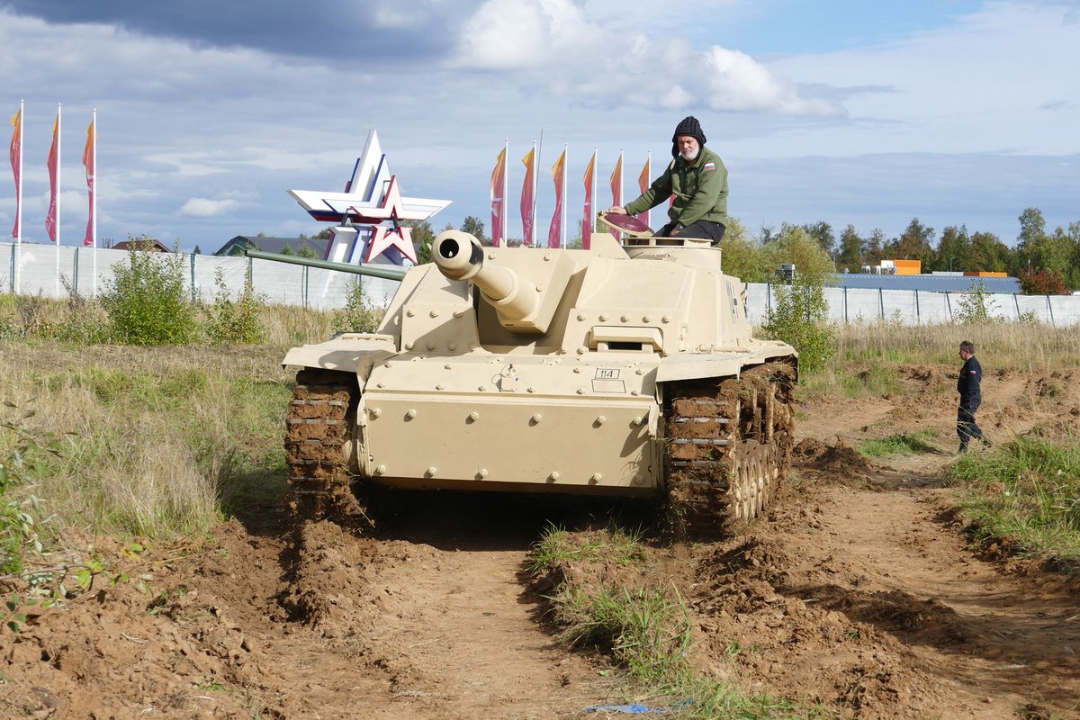 YPasholok's tweet photo. StuH 42 Ausf.G, Patriot park, 2026.09.13, with original engine.
https://t.co/198t7sNmaZ
#stug
#kubinka https://t.co/dutpaJWb0N