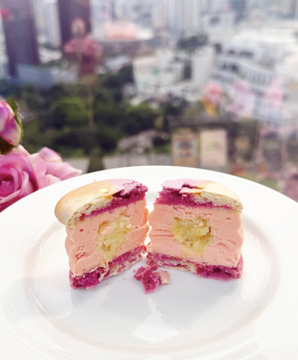 windbeneathmyw6's tweet photo. ขนมเบรคยามบ่ายค่ะ ทาน Mixed Fruit Fatcaron ของ Souri พร้อมจิบชาเขียว อร่อย หอม หวานๆเปรี้ยวๆ ชื่นใจ 😋💗🍊🍍
#SOURI #SOURIBKK #SOURIxRAVIPA
@souri_bkk https://t.co/GHOmCLhWZg