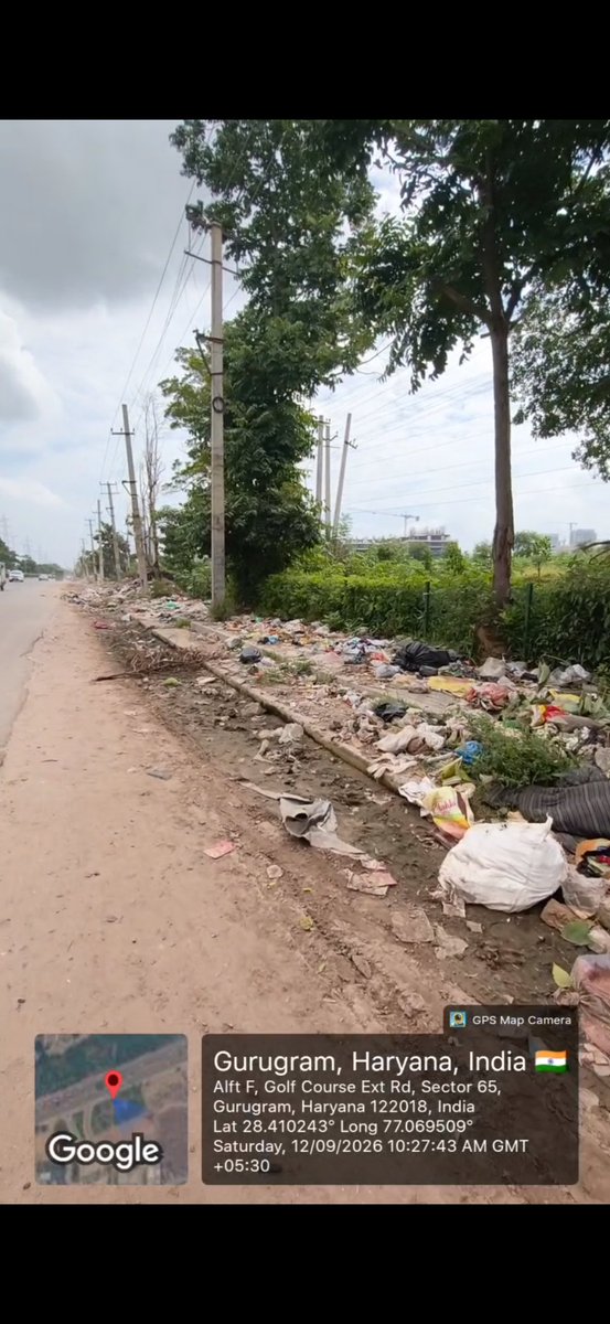 khushisinghal's tweet photo. This is exactly what is happening across Gurugram. Garbage is pushed back by few mtrs if there's empty space or pushed back into bushes. Garbage still lies there at the site. ASIs are clicking pic at an angle where is looks clean and reports issue has successfully been resolved. https://t.co/M1C0GZPQ2c