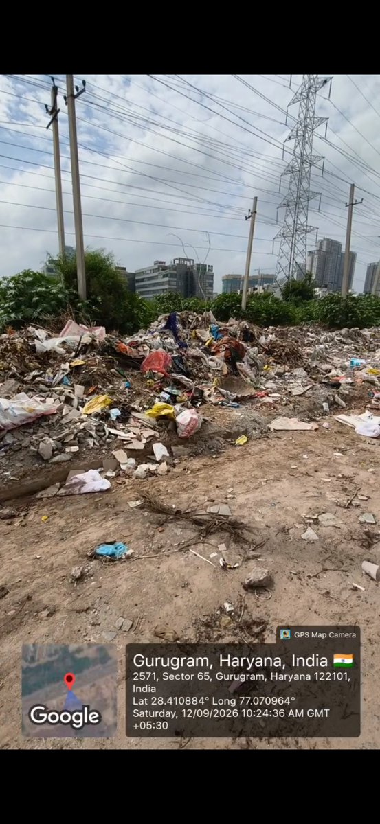 khushisinghal's tweet photo. This is exactly what is happening across Gurugram. Garbage is pushed back by few mtrs if there's empty space or pushed back into bushes. Garbage still lies there at the site. ASIs are clicking pic at an angle where is looks clean and reports issue has successfully been resolved. https://t.co/M1C0GZPQ2c