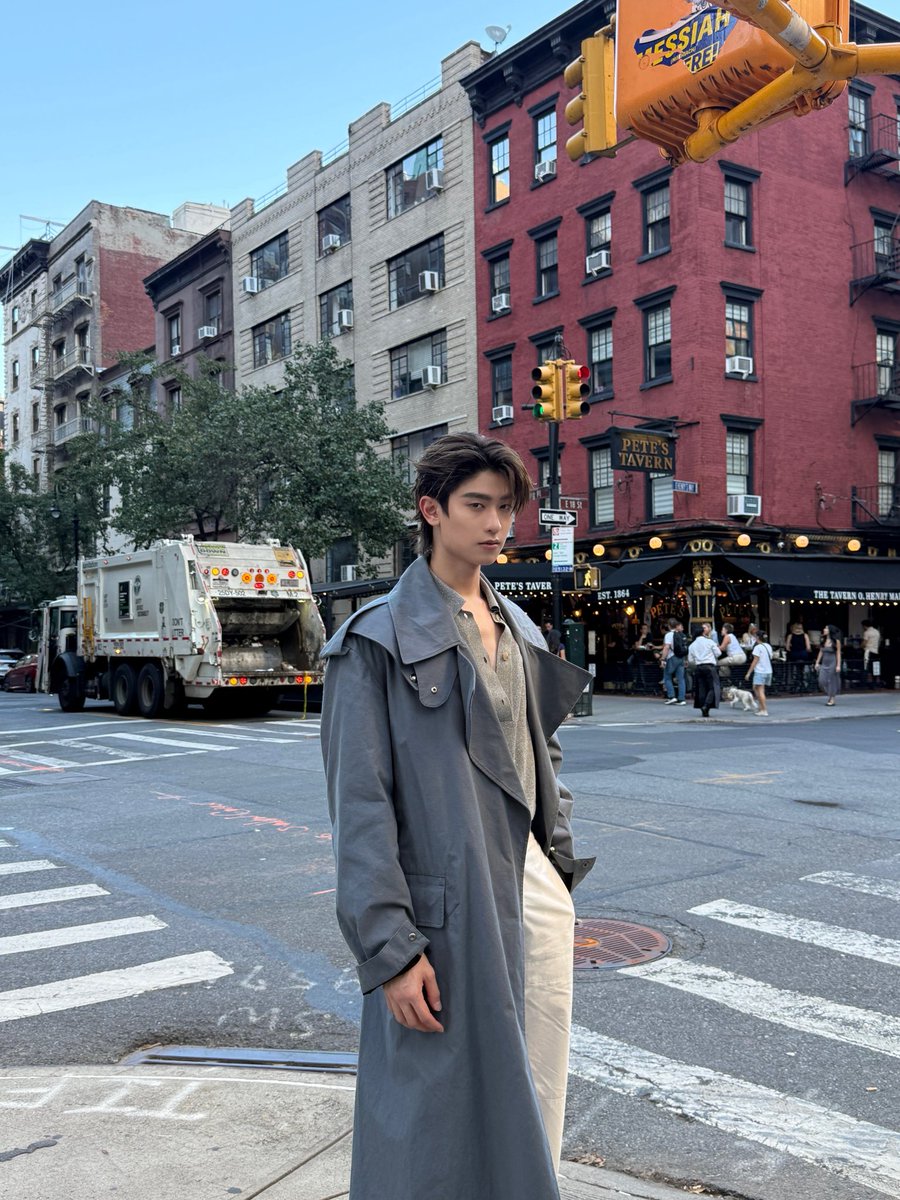 tthomastc's tweet photo. street theory

THOMAS IN NYFW WITH CK
#CalvinKleinSP27xTHOMAS
#CalvinKlein @CalvinKlein https://t.co/HqlChWViGH
