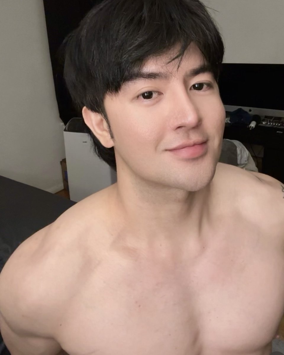Baethology's tweet photo. 📸 IG/X: Carl Juancho Kastilyo
IG : https://t.co/td0qnWCYs6
FB : https://t.co/cWQ5aXmZ2J

#sexypinoy #pinoybae #pinoymodel #model #malemodel #pinoymodel #pogi #bae #baeph #hotpinoy #underwear #cutepinoy #filipino #shirtless #gwapongpinoy #gwapo #handsome #sexymale #cuteguys https://t.co/rZ0p0ccTqO