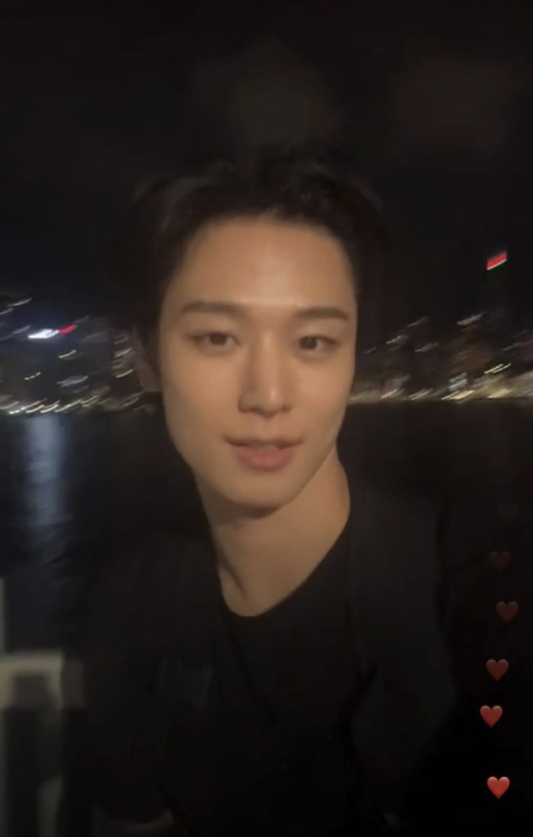 dailyljy's tweet photo. juyeon looks so fine even in low quality… https://t.co/1tLQvViTSz