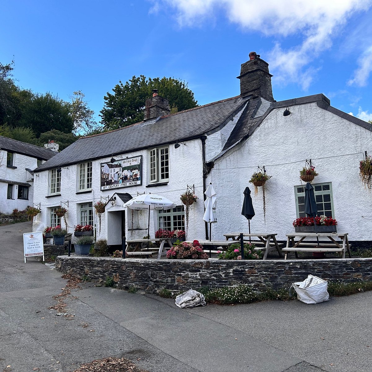 MabelReviewsGB's tweet photo. My booking failed — then this Devon pub texted me.

The Who’d Have Thought It Inn in Milton Combe, Devon, turned a frustrating failed booking into the sort of welcome that made me remember why tiny village pubs matter.

My card simply wouldn’t go through on my phone. Before I could properly give up, Matt had noticed I was struggling and texted to say we could sort it when I arrived.

That set the tone.

This is a little 16th-century inn tucked into the village near Dartmoor. My room was spotless and comfortable, and at night I could hear the stream outside. It felt wonderfully removed from everything.

But breakfast was the bit that got me. They knew I was pescatarian, so smoked salmon and beautifully creamy scrambled eggs had already been arranged. Matt’s mother-in-law was serving that morning, and the whole thing felt less like a transaction and more like being properly looked after.

I went in expecting somewhere pleasant to sleep. I left thinking this is exactly what a great village inn should be: personal, thoughtful and full of character.