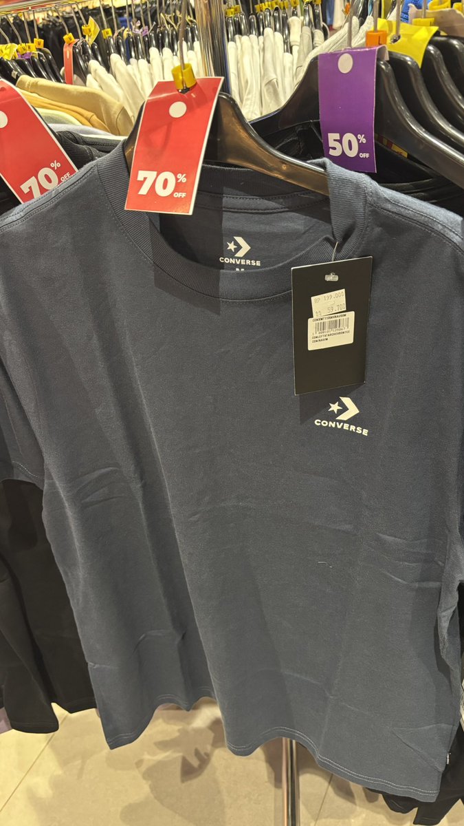 daisyday_jastip's tweet photo. guys… sport station disc up to 70% 😭 banyak baju under 100K?! gas jastip aja, fee start 5K 🛒💨
bisa join wa grup : https://t.co/CoJaVLim6x https://t.co/lbpjB851g5