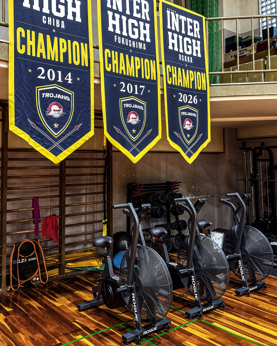 MBCPOWER's tweet photo. 今年のバスケットボールインターハイ覇者、福岡大学附属大濠高等学校トロージャンズ様にROGUE エコーバイクを導入いただきました、誠に有難うございます！

SoftBank ウィンターカップ 2026には3連覇をかけて挑まれます。残り約3ヶ月ほど、エコーバイクをコンディショニング向上に役立てていただければ幸いです。

本エコーシリーズ、プロスポーツチームをはじめとした学校などへも積極的に導入いただいております。エコーバイクを含めた有酸素器具、フリーウェイト器具の導入につきましては、ぜひMBC POWERにご相談ください！