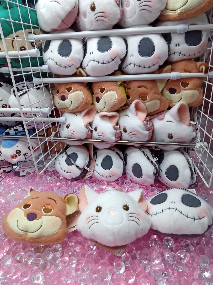 r1_moriguchi's tweet photo. 🌟🏰アミューズメント情報🏰🌟

ディズニーキャラクター
ミルキーボアぬいぐるみポシェット
〜 #ジャック／#マリー／#ニック 〜

🎀‥∵‥‥∵‥‥∵‥‥∵‥‥∵‥‥∵‥🎀

色合いが薄めなのと頬がほんのりピンクな所も
可愛いpoint🫰🏻💗

#ラウンドワン守口 
#ディズニー 
#クレーンゲーム https://t.co/GcBXPCMeL0